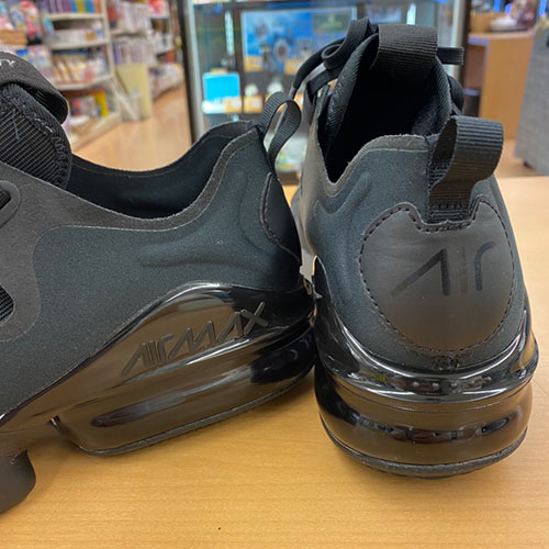 ナイキ エアマックスインフィニティ 買取致しました!【モノマニア四日市店】